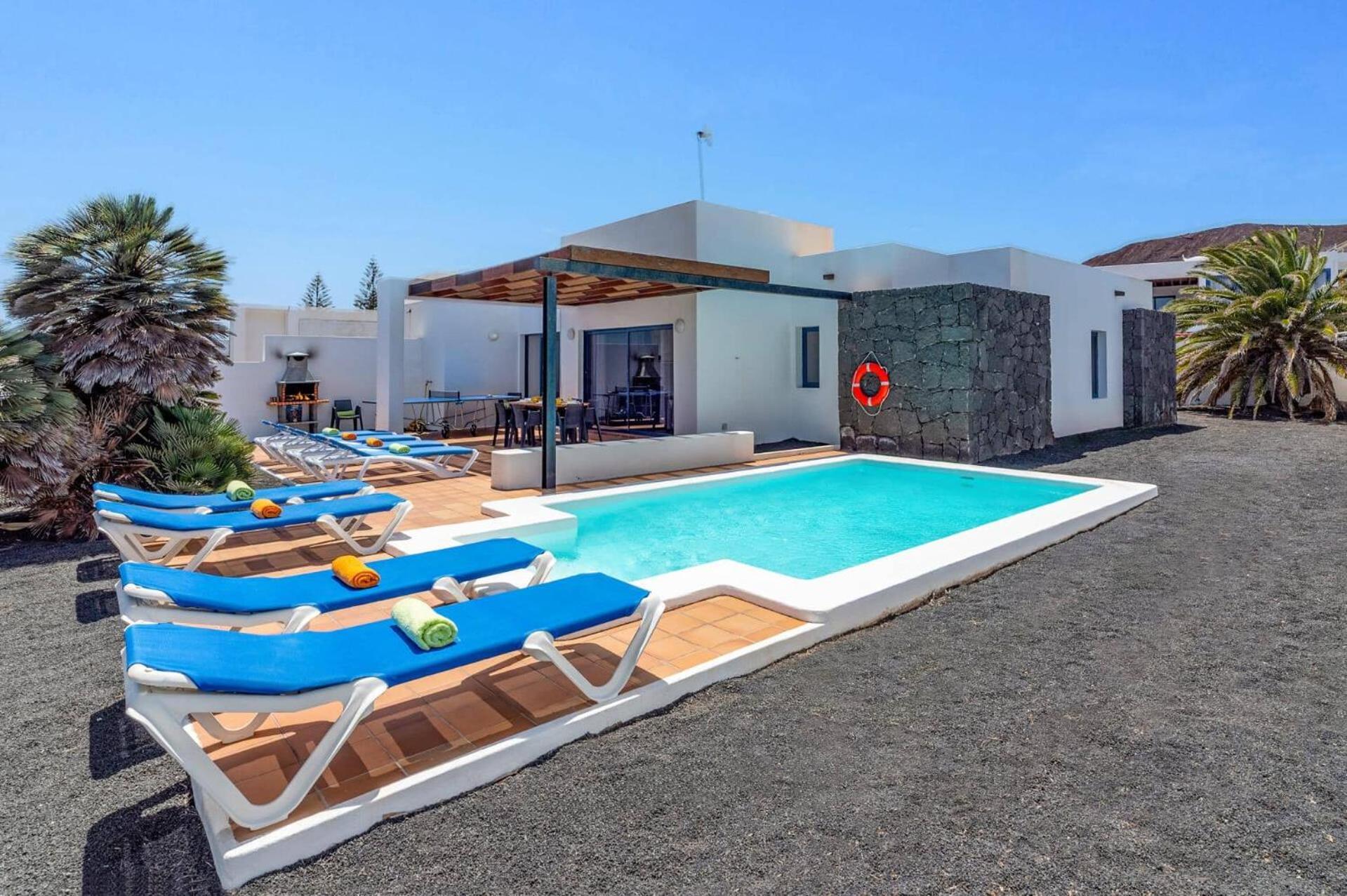 Villa Sundar By *